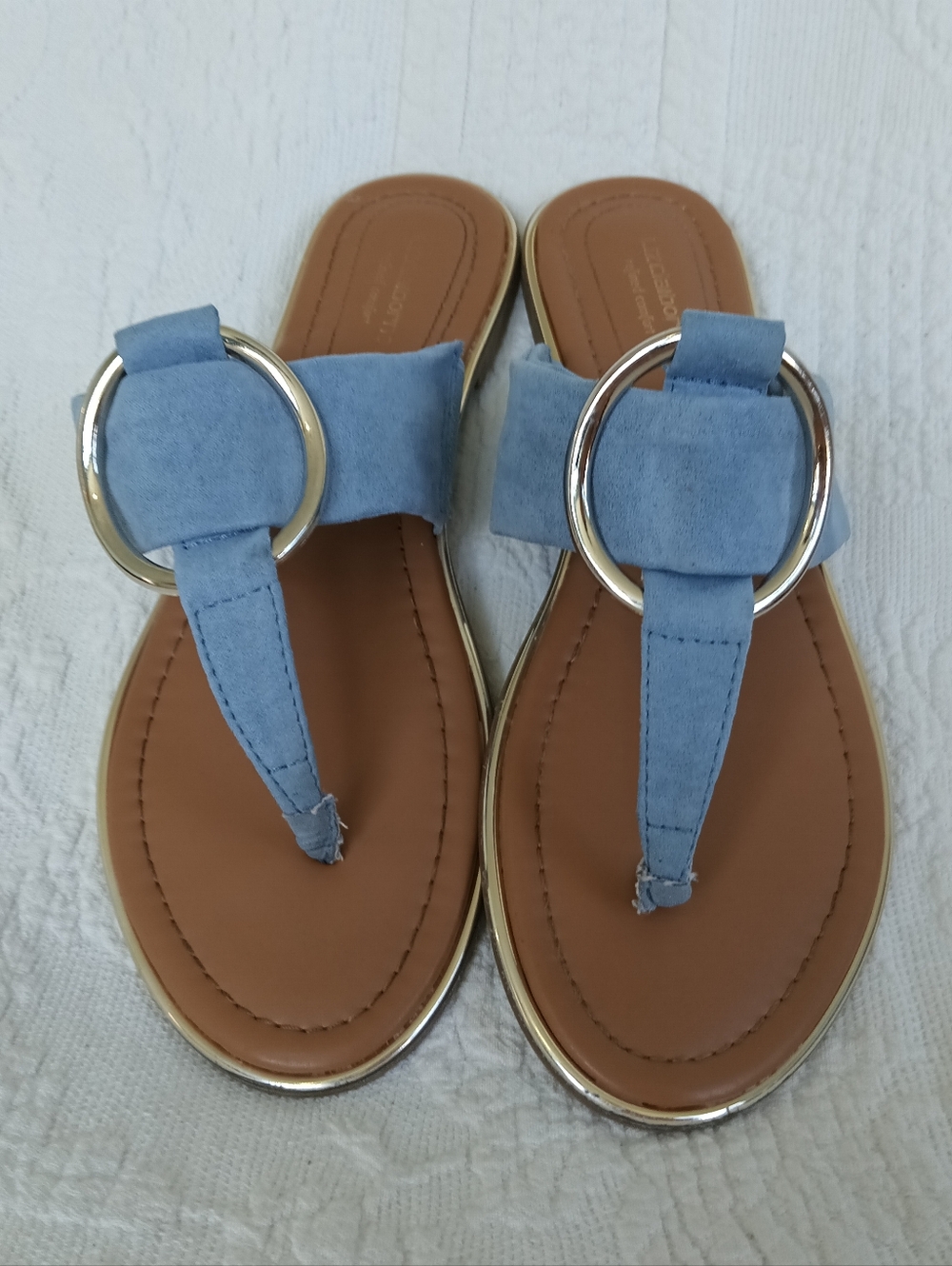 Liz Claiborne Powder Blue Suede Ring-Accent Thong Sandals Flats Casual Comfy 7M - Picture 2 of 13
